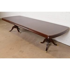 Thomasville Georgian Banded Flame Mahogany Double Pedestal Extension Dining Table, Newly Refinished