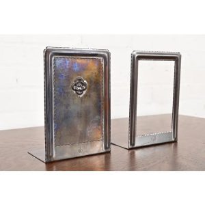 Roycroft Arts & Crafts Hammered Copper Bookends, Circa 1920s
