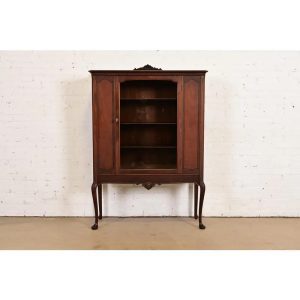 Berkey & Gay Style Antique Queen Anne Carved Walnut Bookcase or Bar Cabinet, Circa 1920s