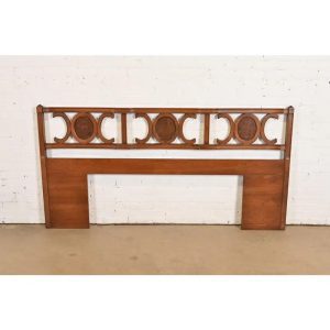 Henredon Style Mid-Century Hollywood Regency Cherry and Burl Wood King Size Headboard, 1960s