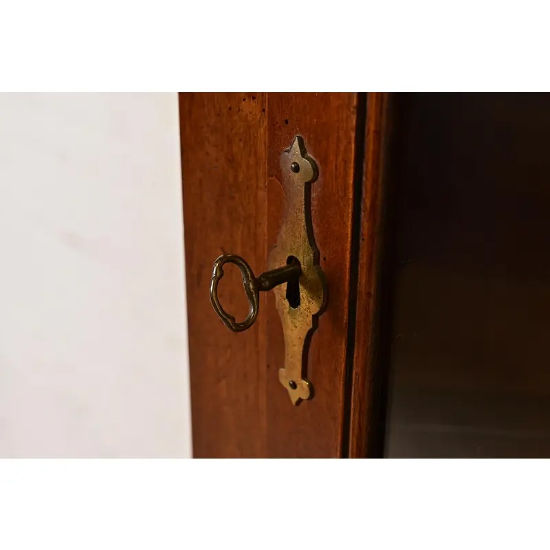 Henkel Harris Style Cherry Wood Corner Cabinet, Circa 1970s - Image 10