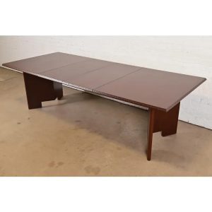 Frank Lloyd Wright for Heritage-Henredon Taliesin Mahogany Extension Dining Table, Newly Refinished