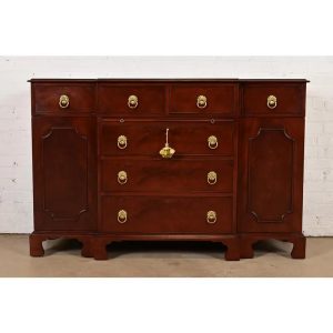 Beacon Hill Collection Chippendale Flame Mahogany Breakfront Sideboard or Bar Cabinet, Circa 1940s