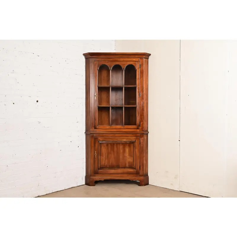 Henkel Harris Style Cherry Wood Corner Cabinet, Circa 1970s