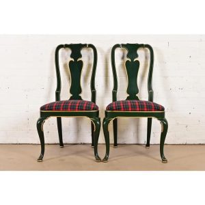 Kindel Furniture Chinoiserie Queen Anne Green Lacquered and Gold Gilt Side Chairs or Dining Chairs, Pair