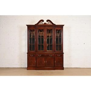 Ethan Allen Georgian Carved Flame Mahogany Lighted Breakfront Bookcase Cabinet