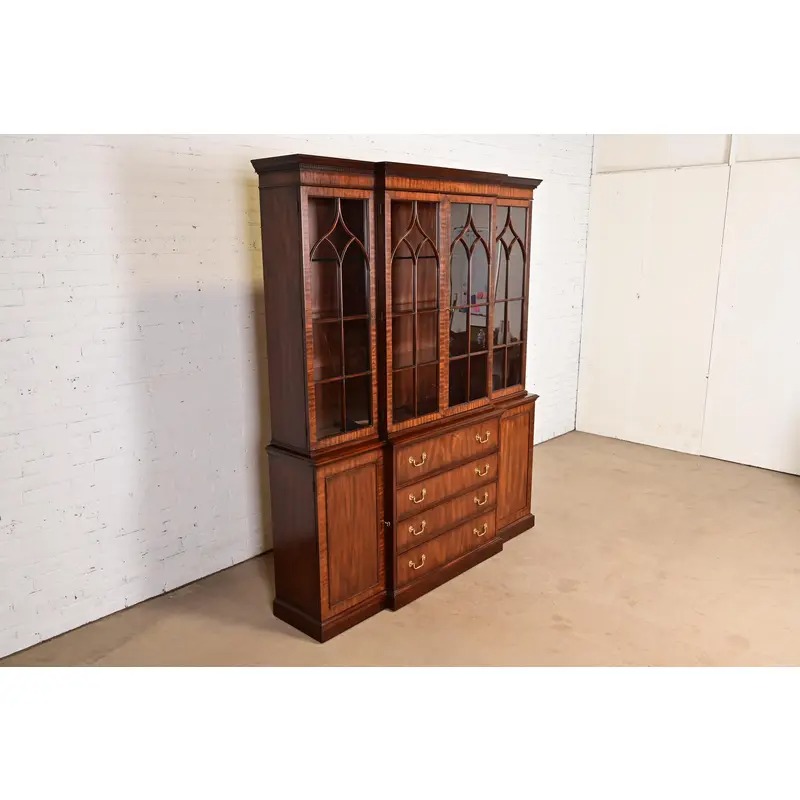 Henkel Harris Georgian Carved Mahogany Lighted Breakfront Bookcase Cabinet - Image 3