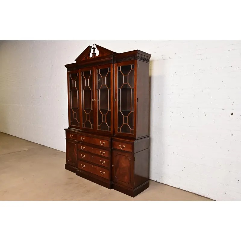 Stickley Chippendale Carved Flame Mahogany Lighted Breakfront Bookcase Cabinet - Image 3