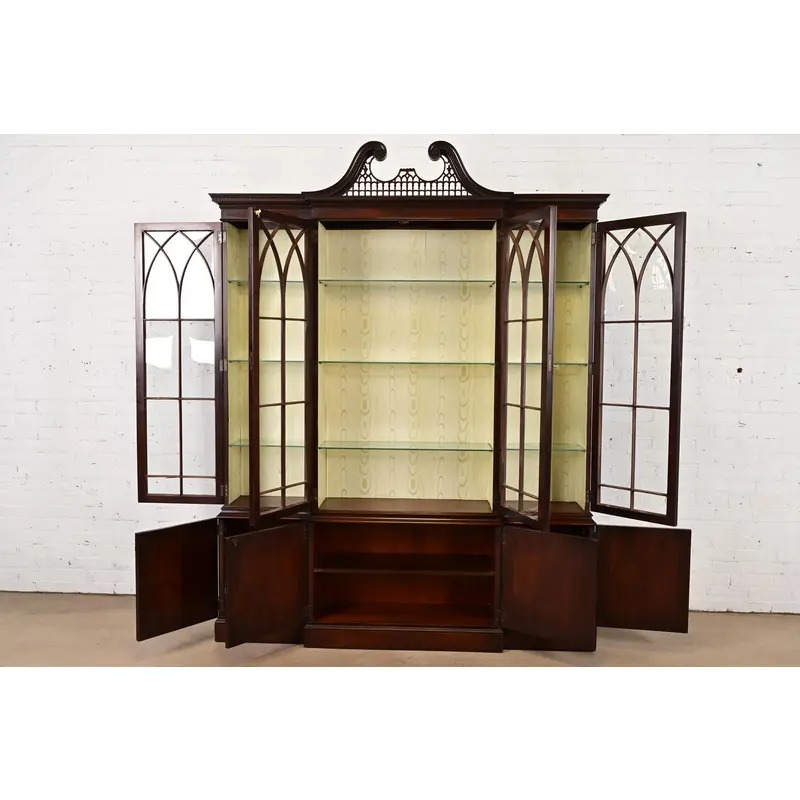 Baker Furniture Georgian Carved Flame Mahogany Lighted Breakfront Bookcase Cabinet, Circa 1960s - Image 4