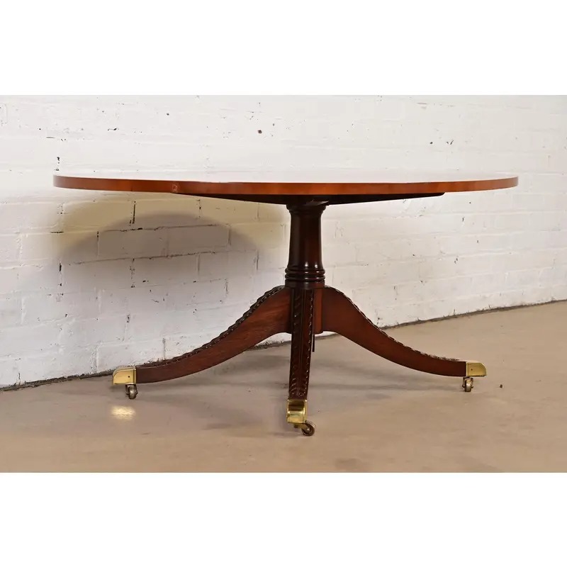 Baker Furniture Style Georgian Banded Mahogany Pedestal Coffee Table - Image 4