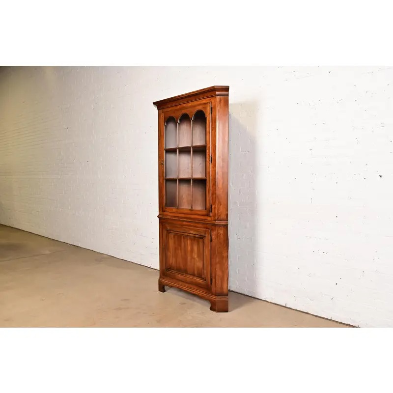 Henkel Harris Style Cherry Wood Corner Cabinet, Circa 1970s - Image 4