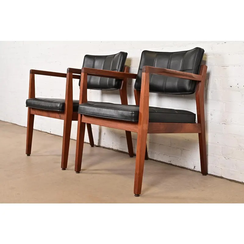 Jens Risom Style Mid-Century Modern Sculpted Walnut Lounge Chairs, Pair - Image 4