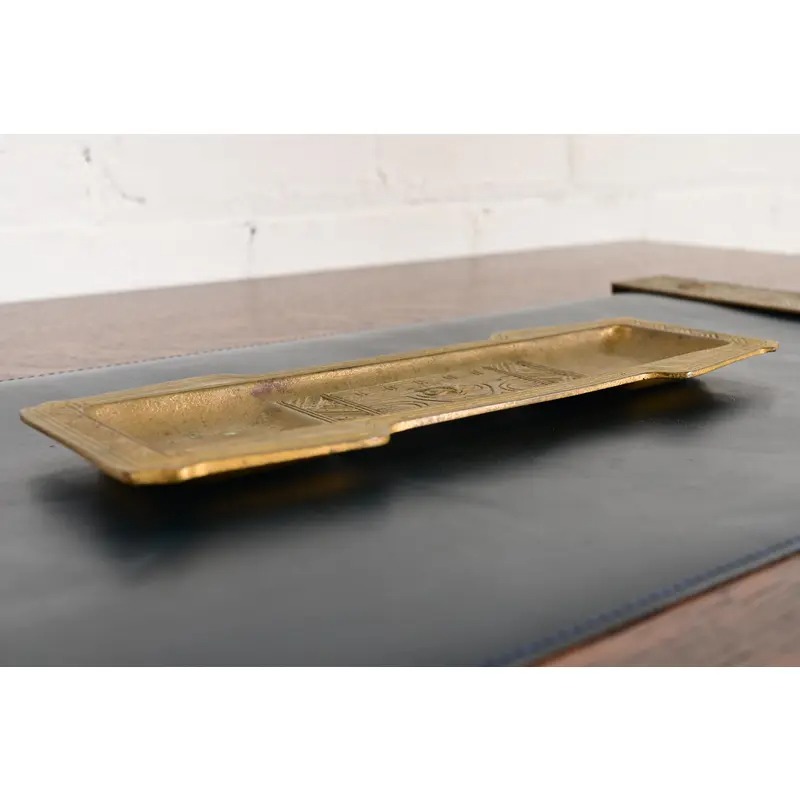 Tiffany Studios New York American Indian Pattern Bronze Doré Pen Tray - Image 4