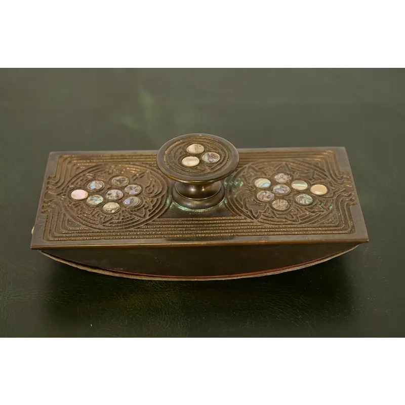 Tiffany Studios New York Bronze and Abalone Rocker Blotter - Image 4