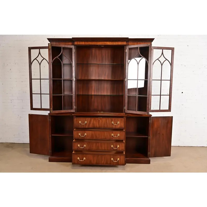 Henkel Harris Georgian Carved Mahogany Lighted Breakfront Bookcase Cabinet - Image 5