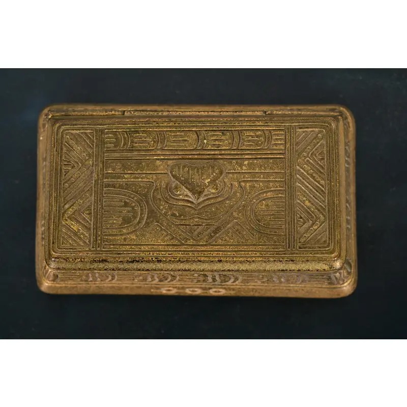 Tiffany Studios New York American Indian Pattern Bronze Doré Stamp Box - Image 5