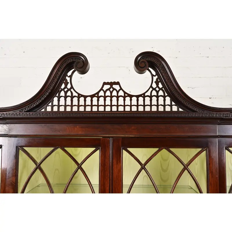 Baker Furniture Georgian Carved Flame Mahogany Lighted Breakfront Bookcase Cabinet, Circa 1960s - Image 6