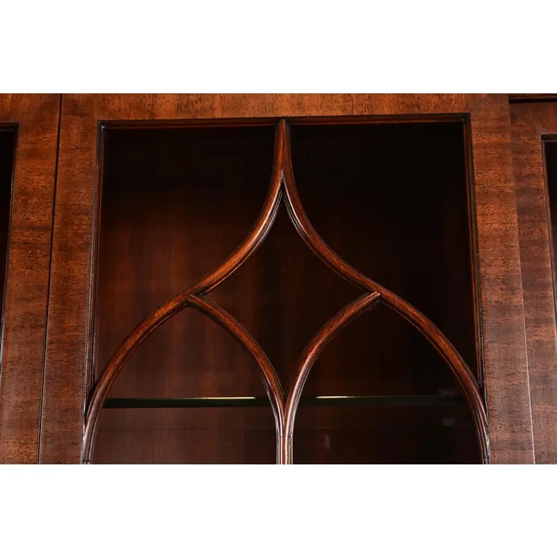 Henkel Harris Georgian Carved Mahogany Lighted Breakfront Bookcase Cabinet - Image 7