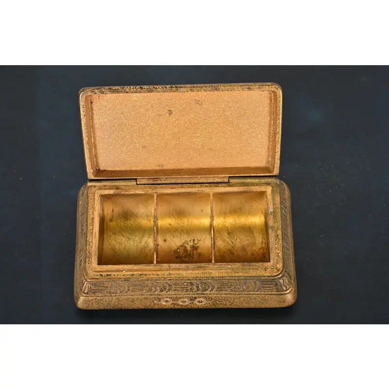 Tiffany Studios New York American Indian Pattern Bronze Doré Stamp Box - Image 7