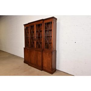 Baker Furniture Style Georgian Carved Mahogany Breakfront Bookcase Cabinet, Circa 1940s