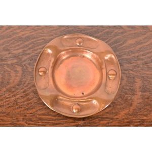 Gustav Stickley Signed Hammered Copper Ashtray or Catchall, Circa 1910