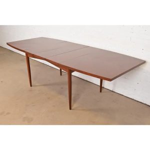 Gio Ponti Style Mid-Century Modern Walnut Boat-Shaped Extension Dining Table, Newly Refinished