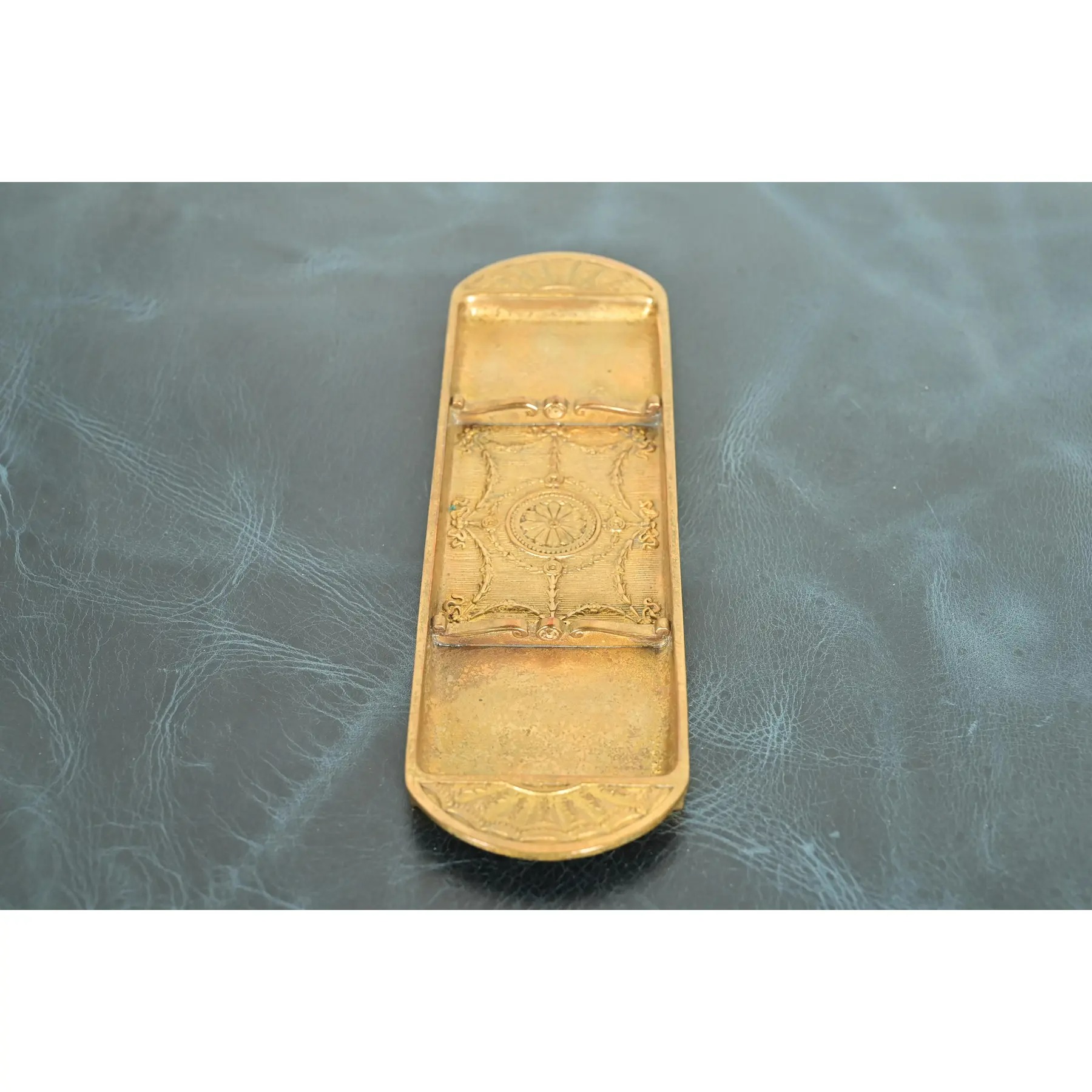 Tiffany Studios New York Adam Pattern Bronze Doré Pen Tray - Image 6