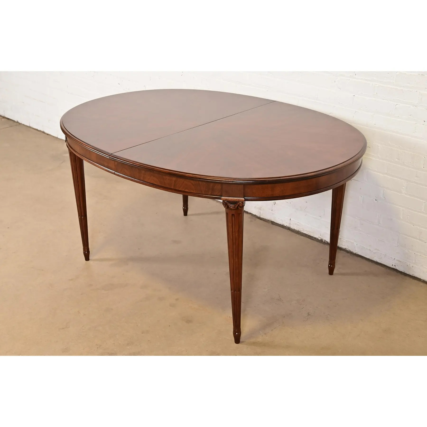 Henredon French Regency Louis XVI Walnut Extension Dining Table, Newly Refinished - Image 7