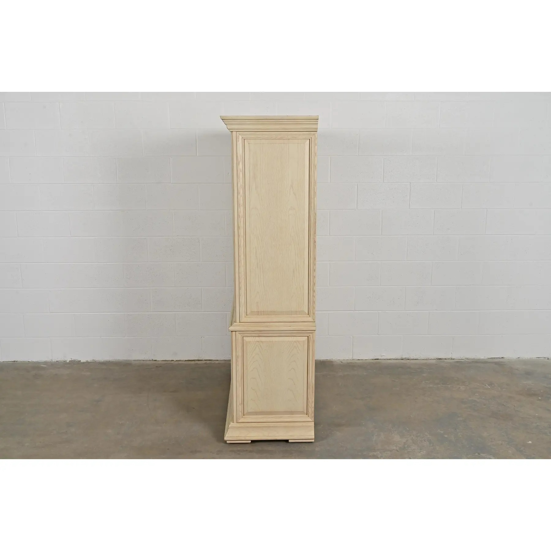 Thomasville Mediterranean Oak Armoire Dresser or Gentleman's Chest, Circa 1970s - Image 10