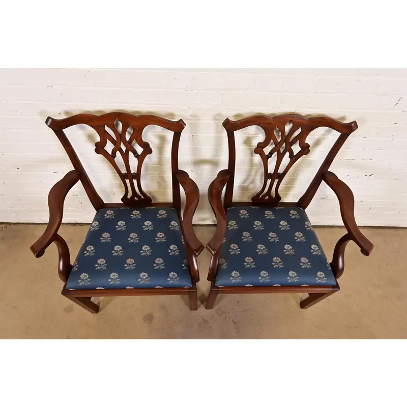 Baker Furniture Style Georgian Carved Mahogany Armchairs, Pair - Image 5