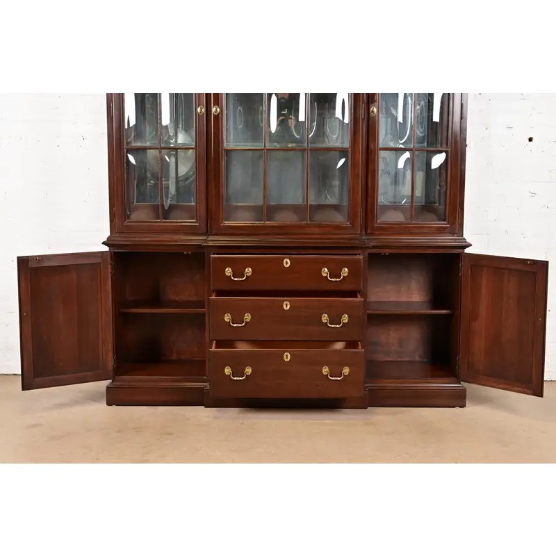 Ethan Allen Georgian Solid Cherry Wood Breakfront Bookcase Cabinet - Image 6