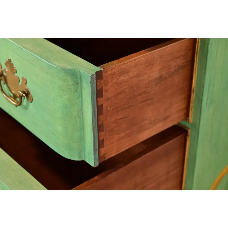 1980s Kindel Furniture Georgian Hand-Painted Block Front Chest of Drawers - Image 7