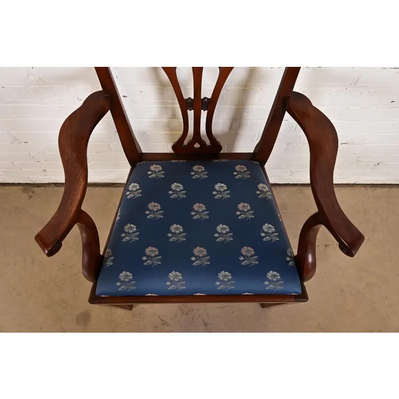 Baker Furniture Style Georgian Carved Mahogany Armchairs, Pair - Image 7