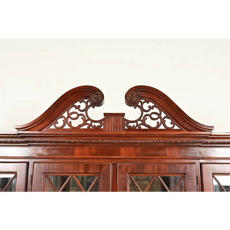 Ethan Allen Georgian Inlaid Mahogany Lighted Breakfront Bookcase Cabinet - Image 10