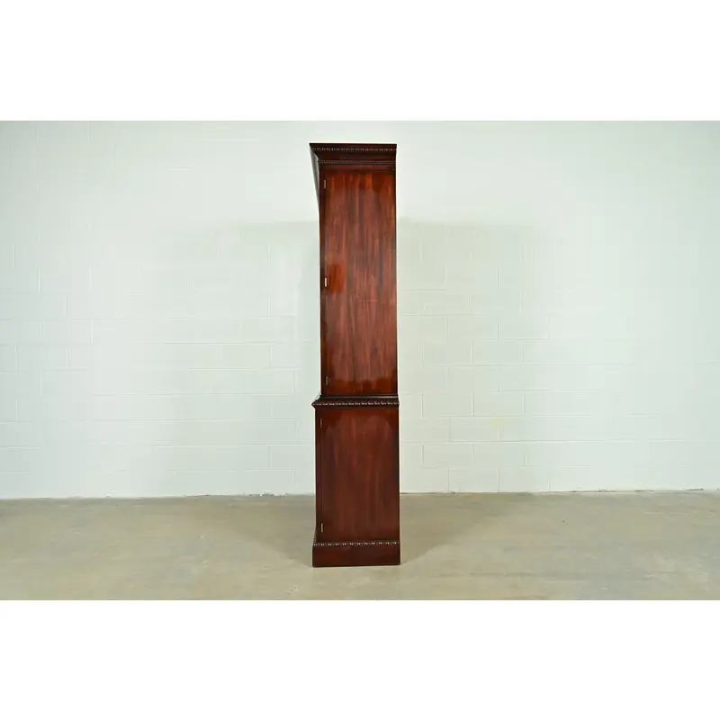 Henkel Harris Georgian Carved Flame Mahogany Lighted Breakfront Bookcase Cabinet - Image 13