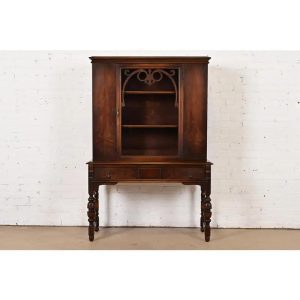 Antique French Renaissance Revival Carved Oak Breakfront Bookcase or Bar Cabinet, Circa 1880s