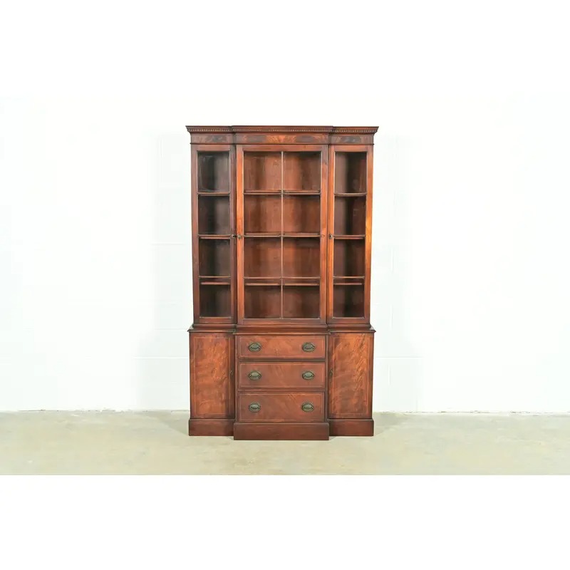 Kittinger Furniture Georgian Flame Mahogany Breakfront Bookcase Cabinet, Circa 1960s - Image 2