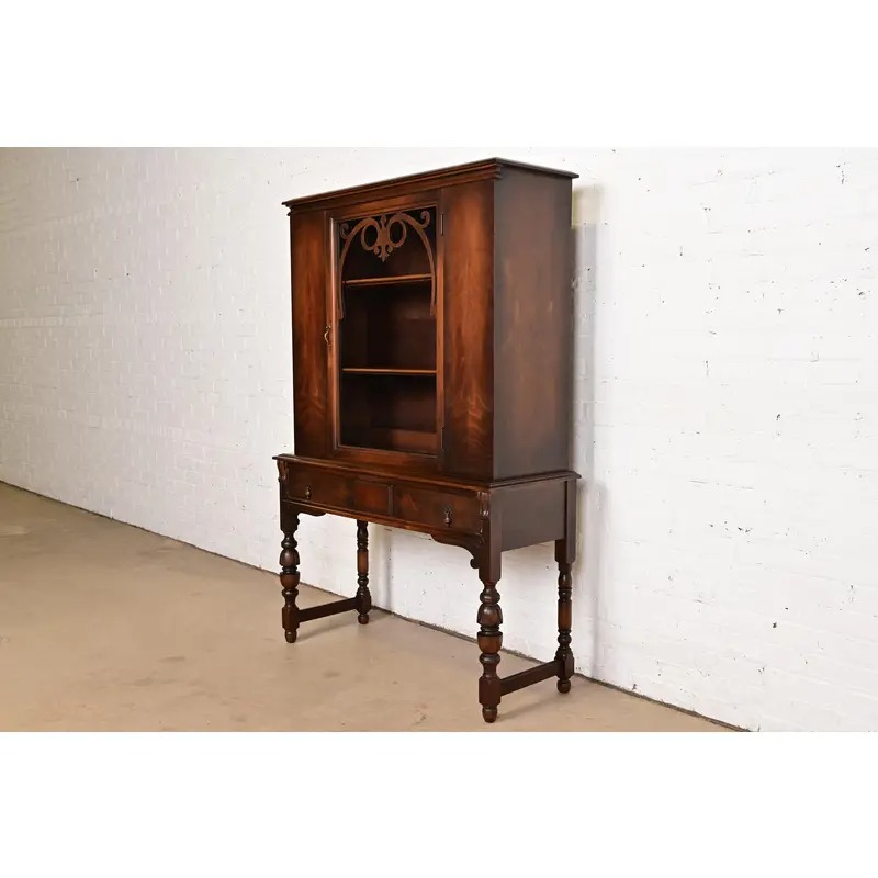 Antique French Renaissance Revival Carved Oak Breakfront Bookcase or Bar Cabinet, Circa 1880s - Image 3