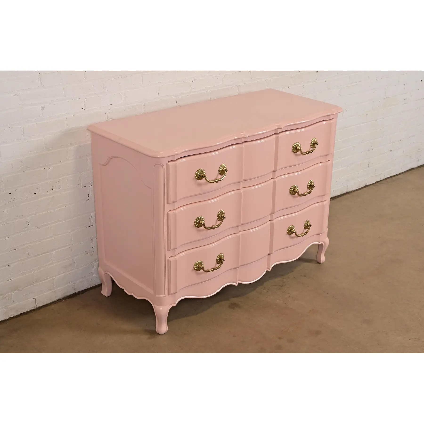 Cassard Romano French Provincial Louis XV Pink Lacquered Dresser Chest, Newly Refinished - Image 4