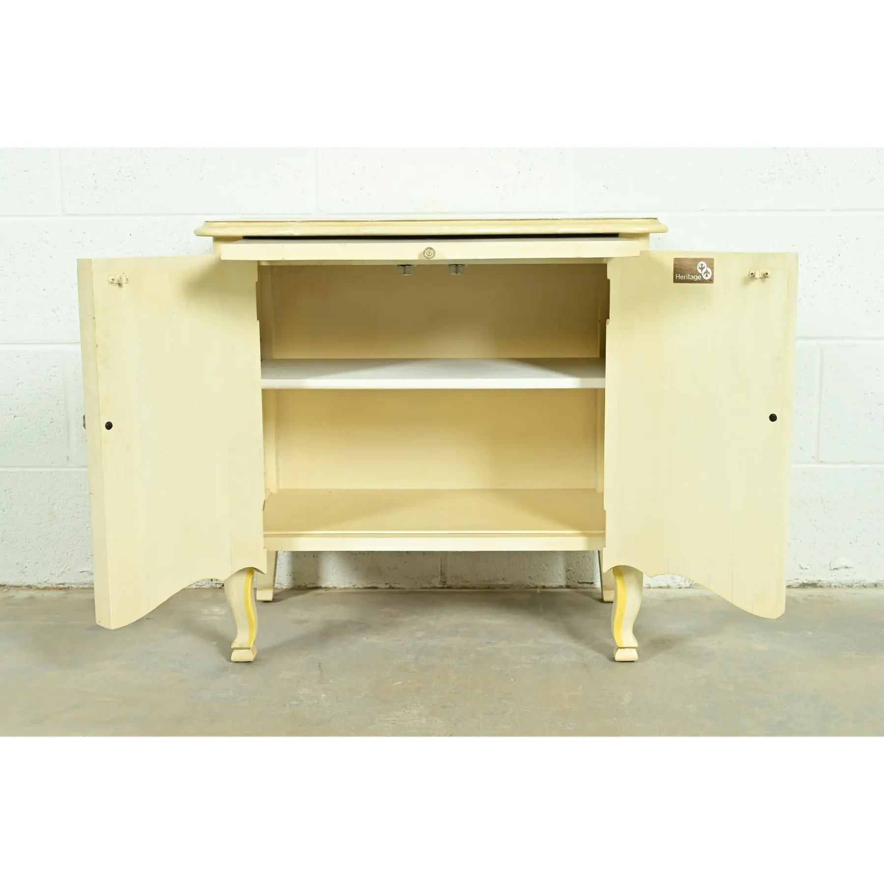 Drexel Heritage French Provincial Louis XV Cream Lacquered Paint-Decorated Nightstand, 1970s - Image 5