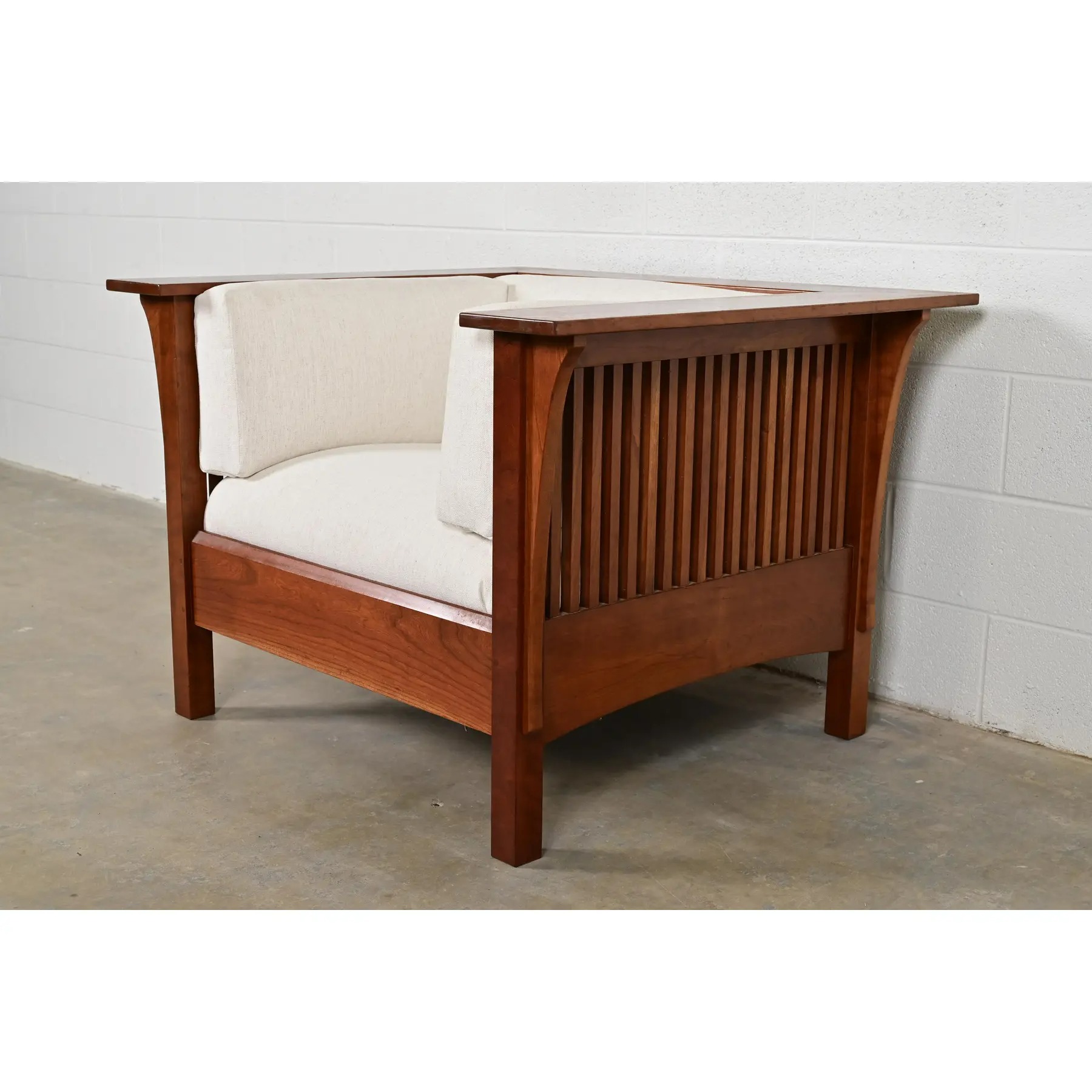 Stickley Mission Arts & Crafts Cherry Wood Spindle Lounge Chair, Newly Upholstered - Image 4