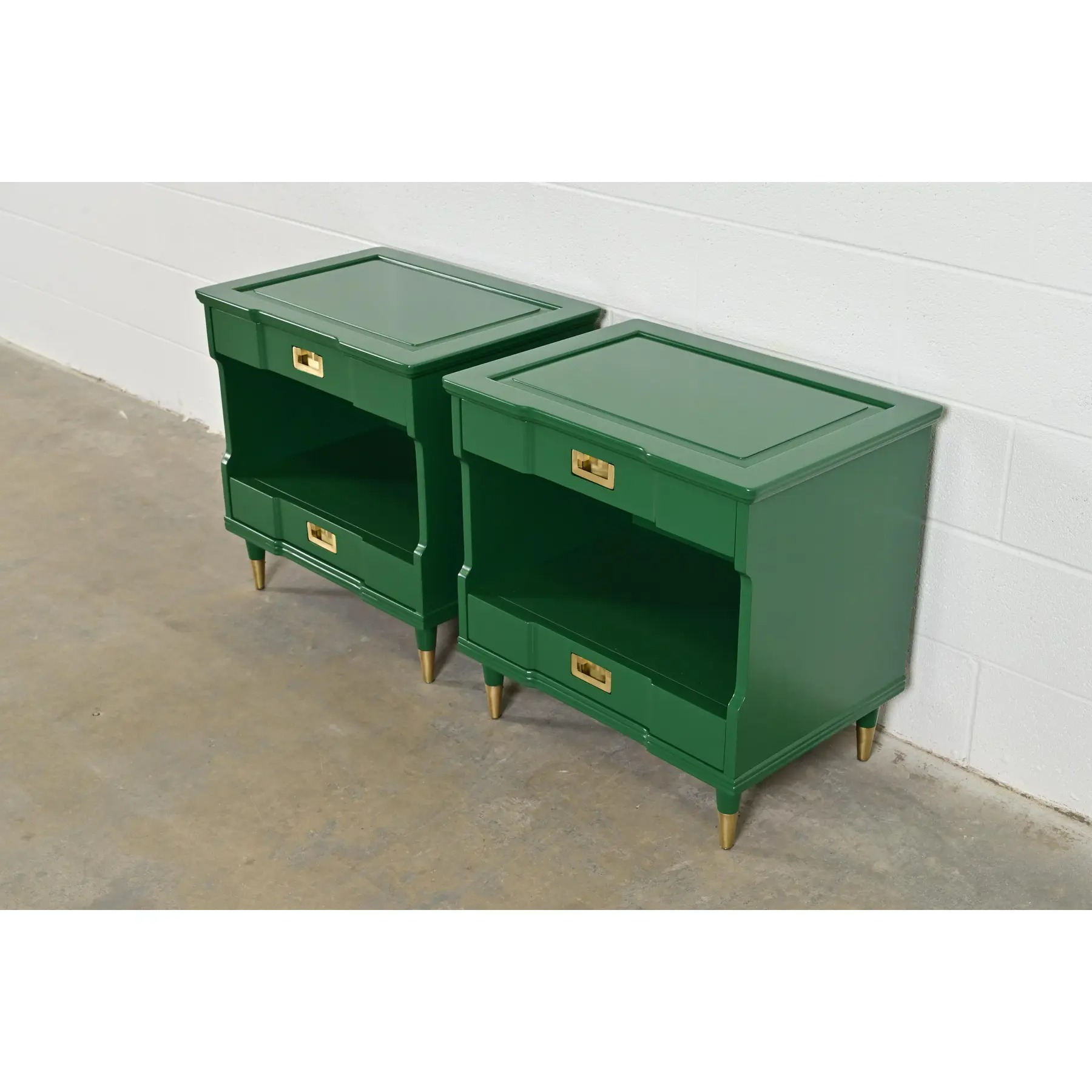 John Widdicomb Mid-Century Modern Hollywood Regency Green Lacquered Nightstands, Newly Refinished - Image 2