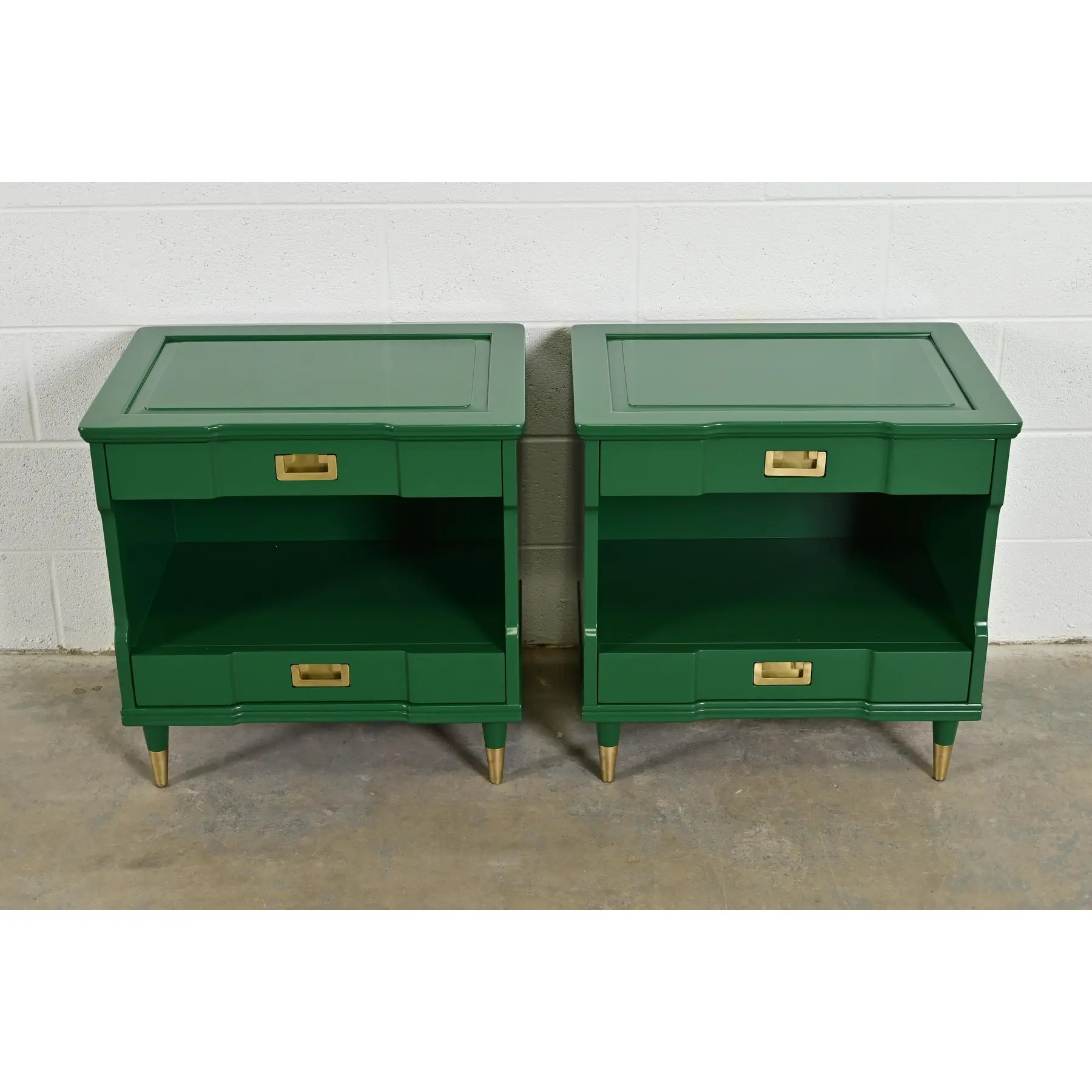 John Widdicomb Mid-Century Modern Hollywood Regency Green Lacquered Nightstands, Newly Refinished - Image 4