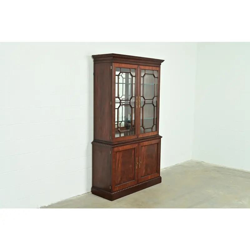 Henkel Harris Georgian Carved Flame Mahogany Lighted Breakfront Bookcase Cabinet - Image 4