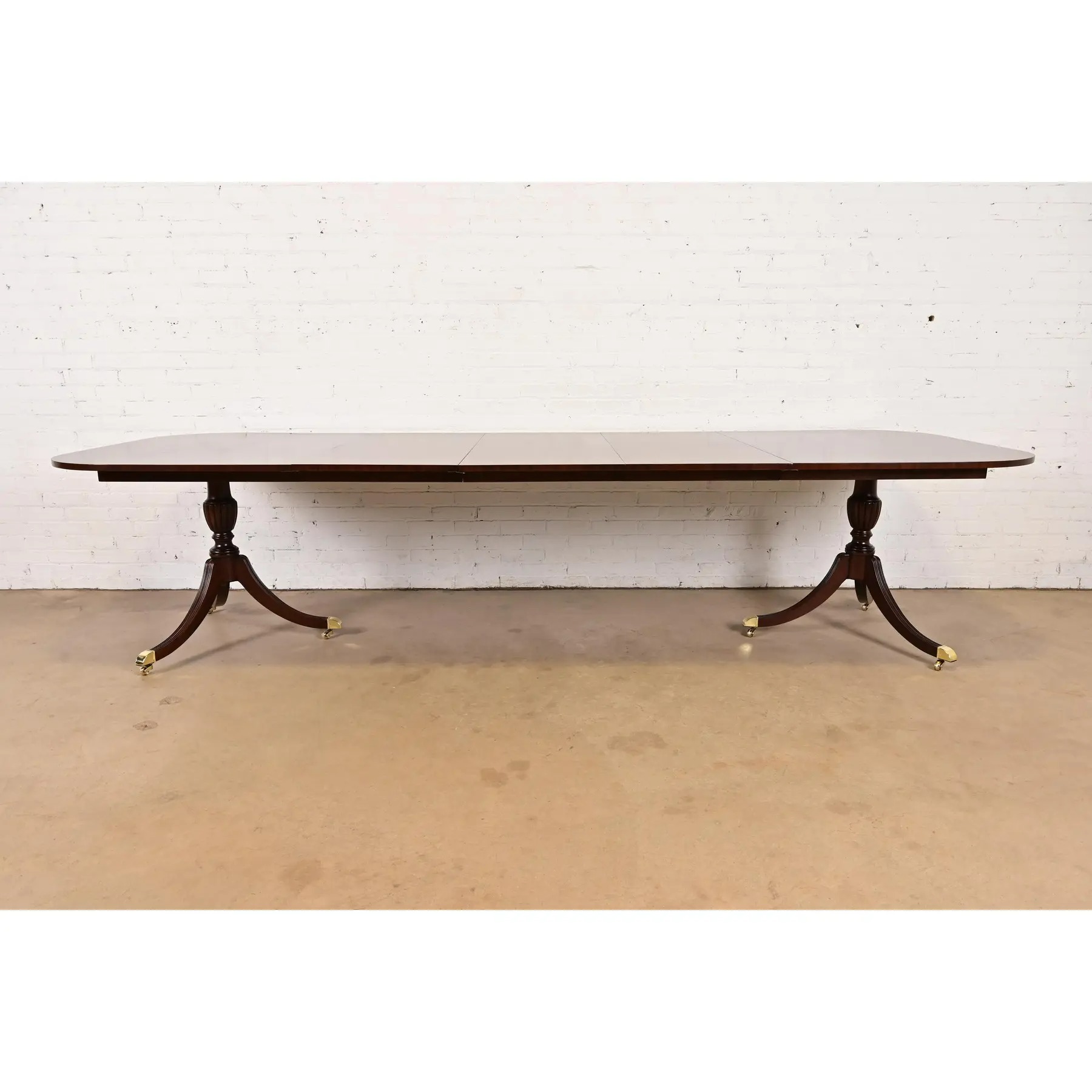 Councill Furniture Georgian Banded Mahogany Double Pedestal Extension Dining Table, Newly Refinished - Image 3