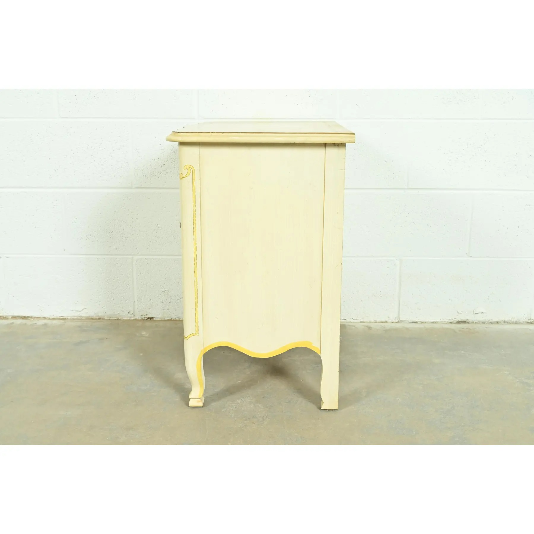 Drexel Heritage French Provincial Louis XV Cream Lacquered Paint-Decorated Nightstand, 1970s - Image 10