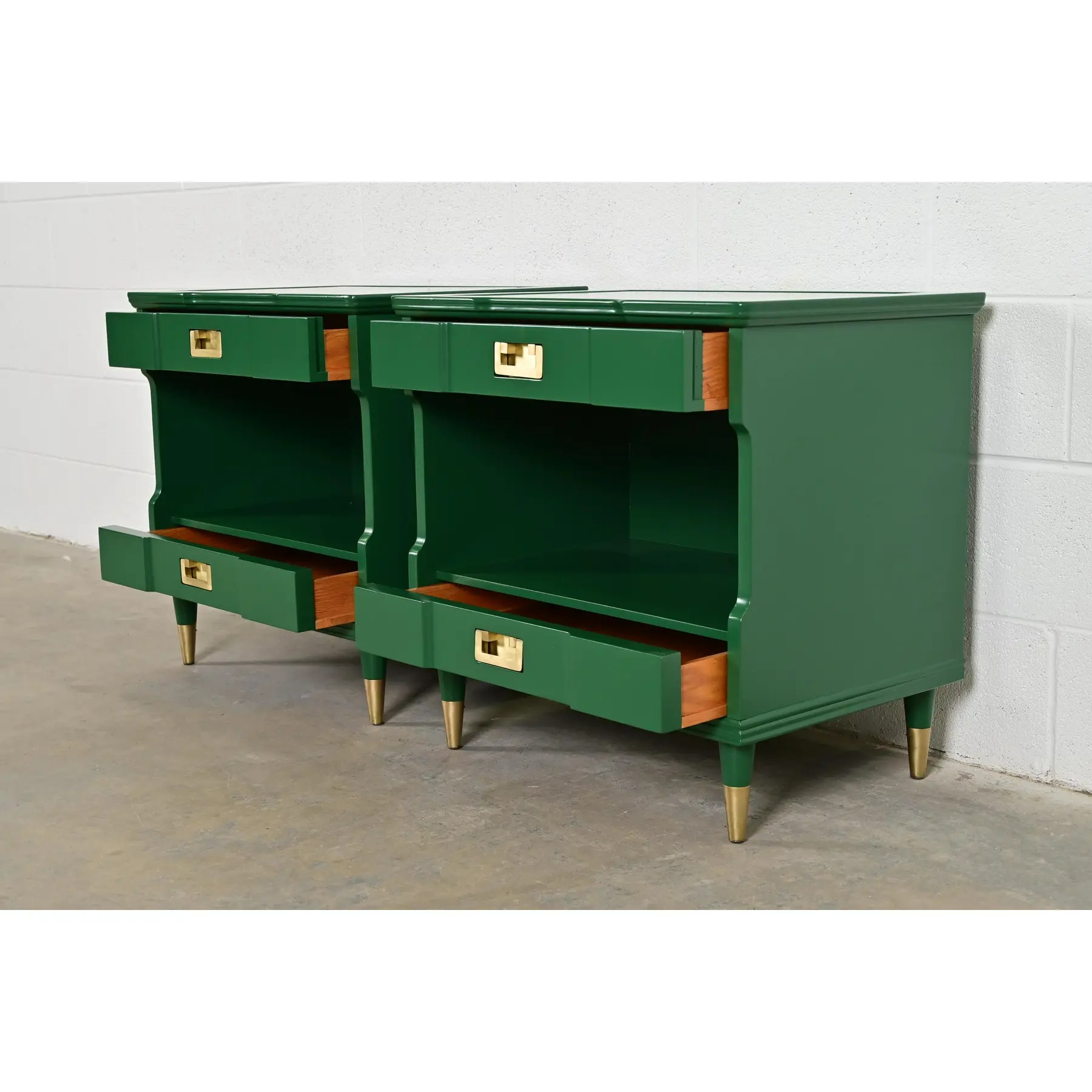John Widdicomb Mid-Century Modern Hollywood Regency Green Lacquered Nightstands, Newly Refinished - Image 7