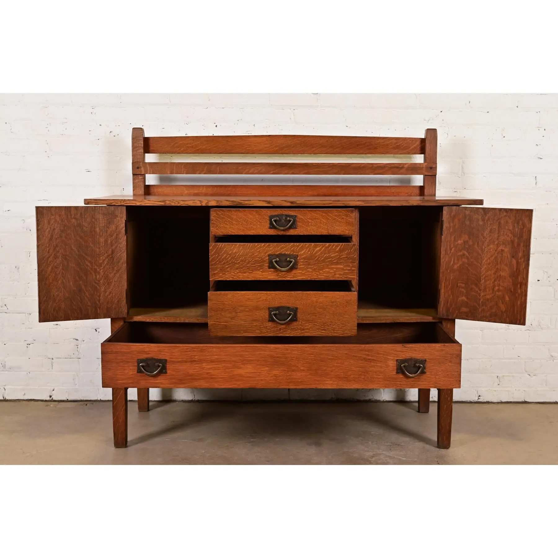 Gustav Stickley Antique Mission Oak Arts & Crafts Strap Hinge Sideboard, Circa 1910 - Image 5
