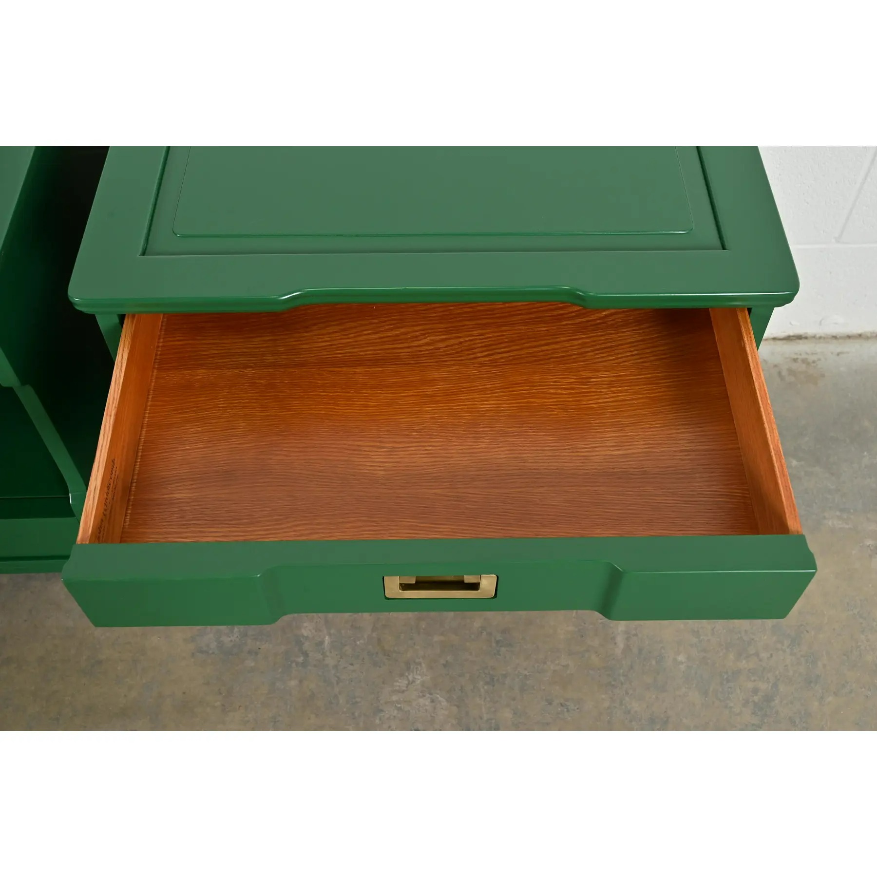 John Widdicomb Mid-Century Modern Hollywood Regency Green Lacquered Nightstands, Newly Refinished - Image 8