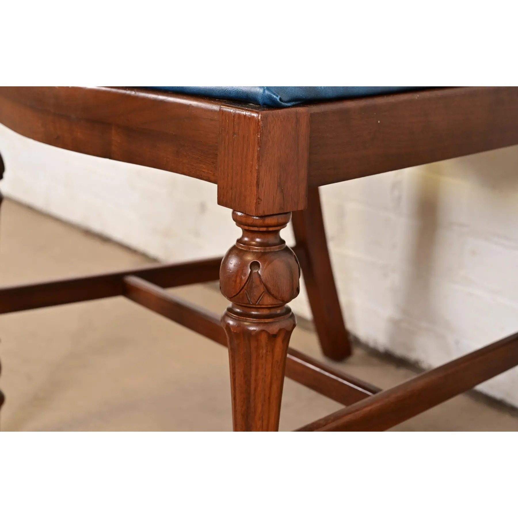 Baker Furniture Style Federal Carved Mahogany Shield Back Dining Chairs, Set of Six - Image 9